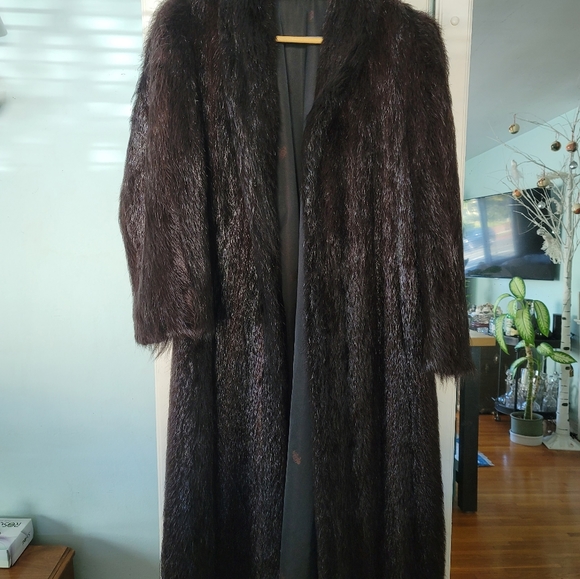Beaver Fur Coat - Picture 1 of 1